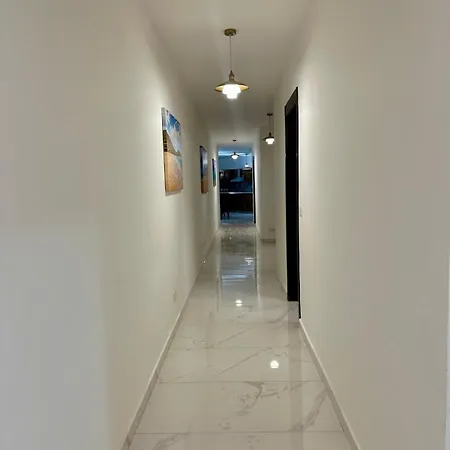 Quarto em Acomodações Particulares 1 Bedsingle In Shared Mix , *